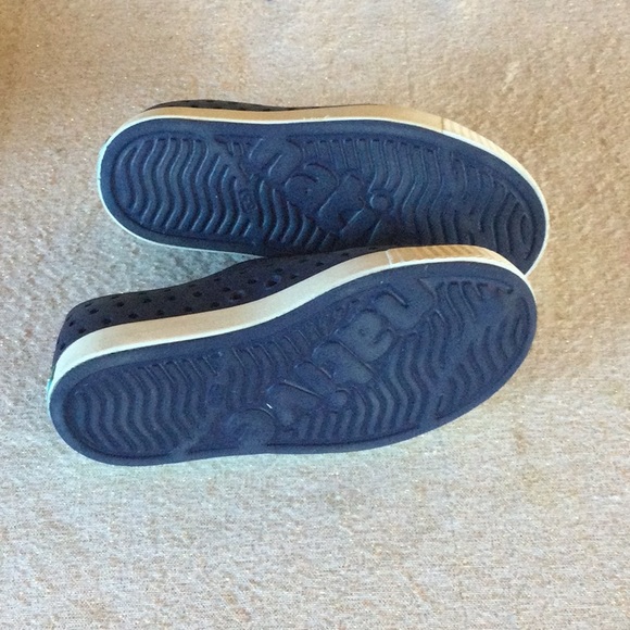 Native Shoes - Picture 2 of 3